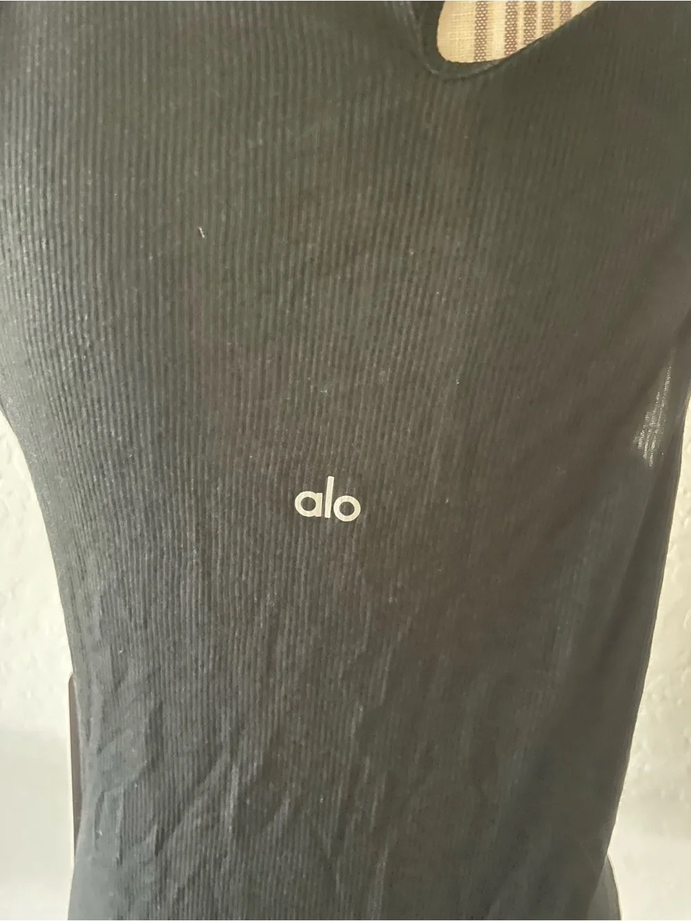 NWT ALO Yoga Ribbed Peak Tank in Black Size Small